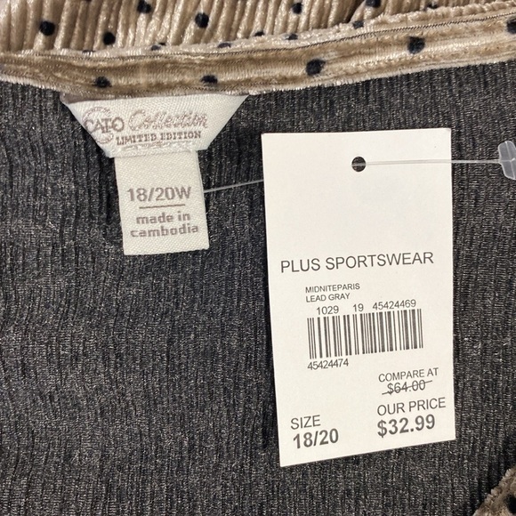 Velvet Polka Dot Top Flare Sleeves NWT 18/20W - Picture 10 of 14